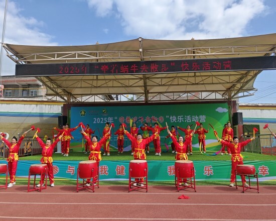 宝鸡乐培中心开场舞蹈《美丽中国》.jpg