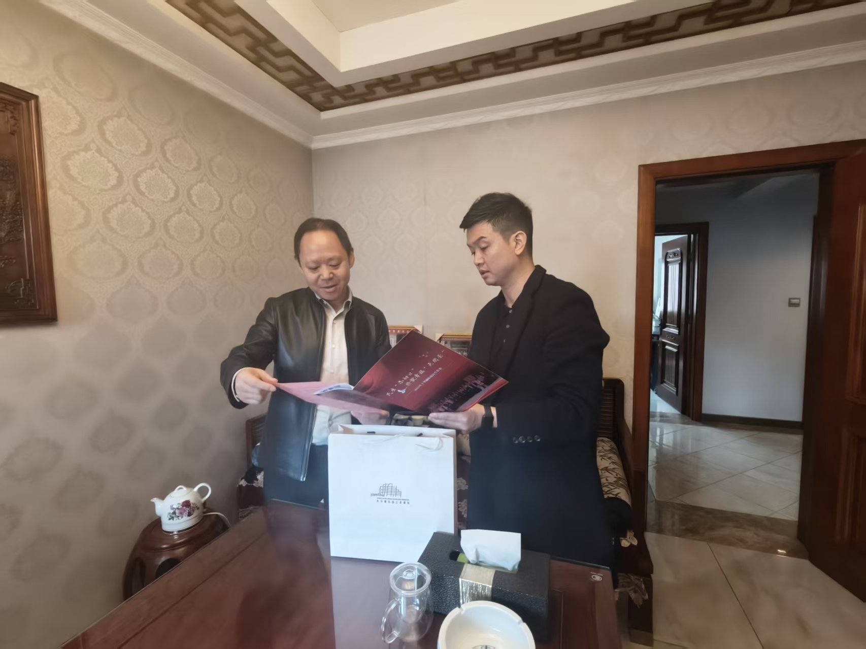 54e54d3eb0bd933c26ea1f76db07dd61