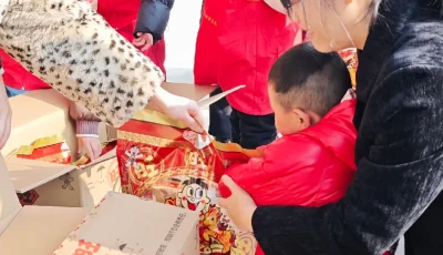 简篇-崔家头镇：点亮童年微心愿 情暖童心助远航