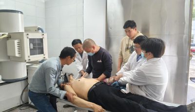 1、救治脱臼患者许应奎