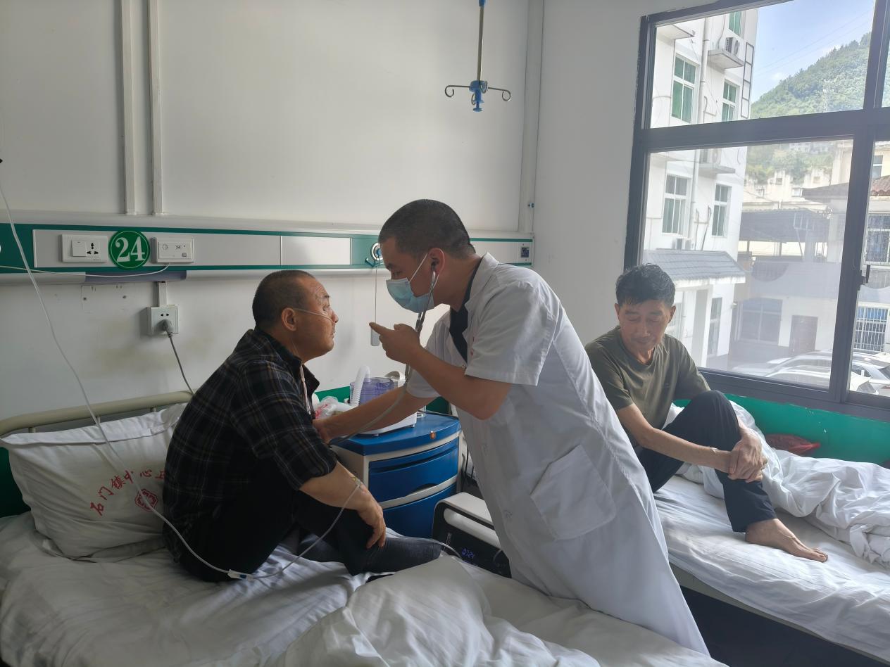 2、为周昌武治疗