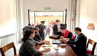 情暖重阳敬长者 金融服务暖人心——西乡农商银行白勉峡分理处走进敬老院开展敬老服务活动 (2)