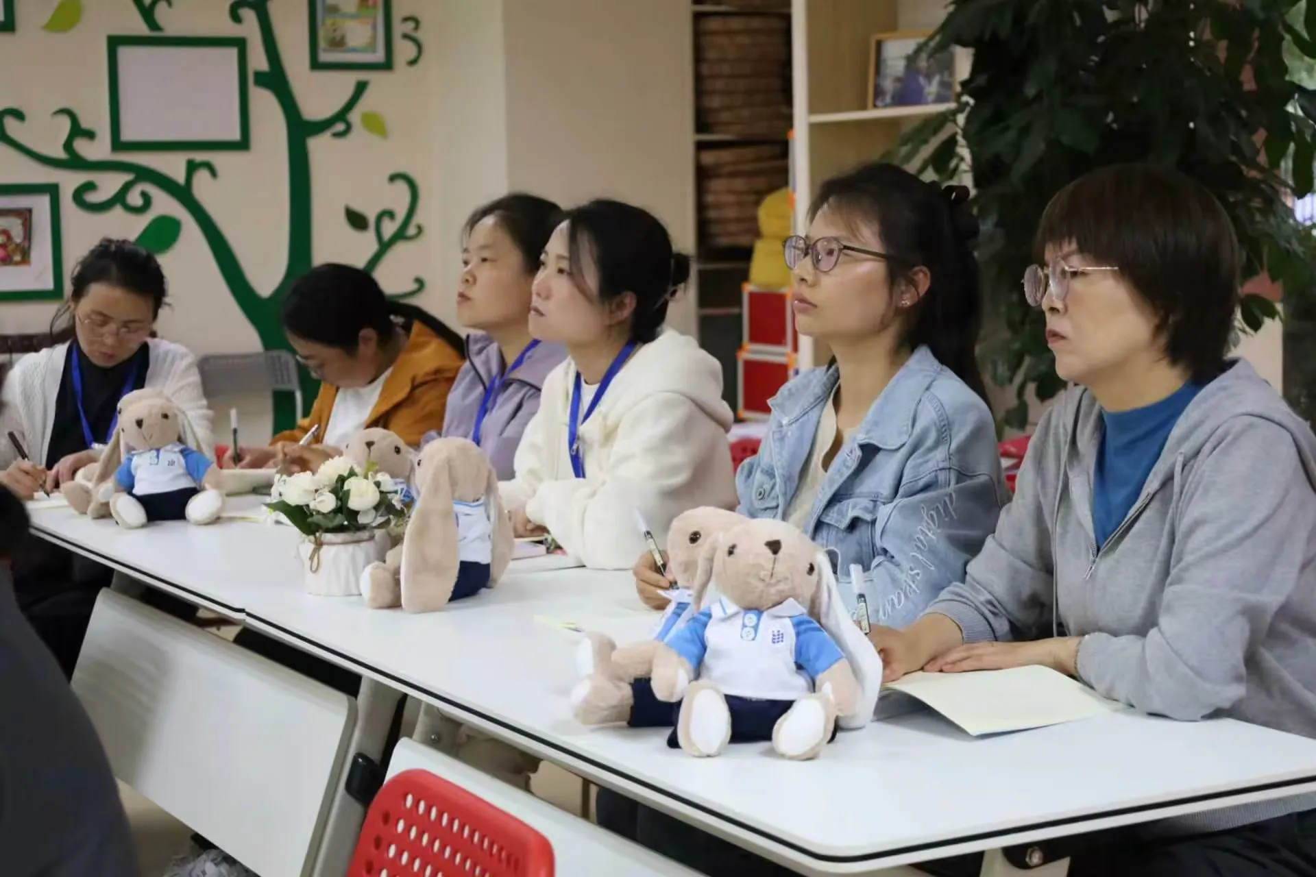 简篇-对标名校 促师成长 跟岗研学 提质增效 --土桥镇中心小学赴西安市 曲江第二学校跟岗观摩学习 活动纪实